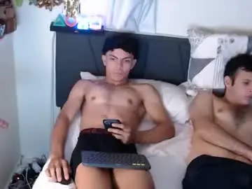 Chaturbate Live Sex Cam of kevinymike