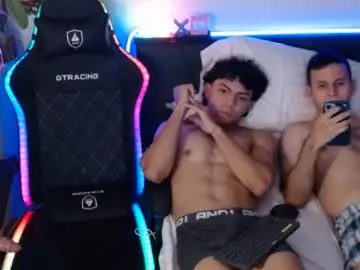 Chaturbate Live Sex Cam of kevinymike