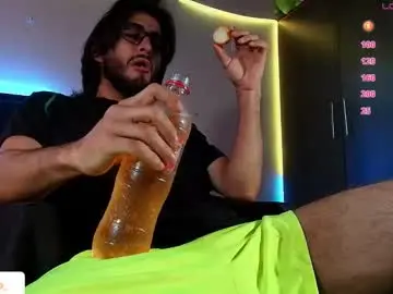 Chaturbate Sex Cam of kuzzcoo