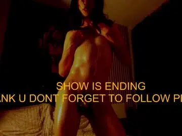 Chaturbate Live Sex Cam of xabrina_17