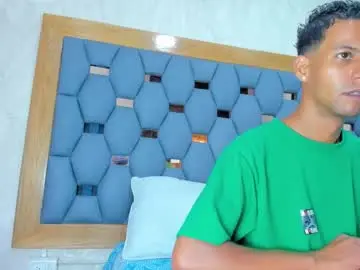 Chaturbate Live Sex of yayi_derek