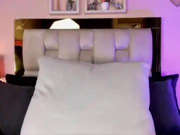 Chaturbate Live Sex Cam of _emily_r