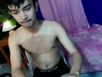 Chaturbate Live Sex Cam of urhorknee_dowaito