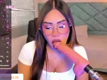 Chaturbate Free Porn Cam of eveline_figeroa