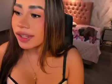 Chaturbate Free Live Porn of eveline_figeroa