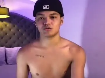 Chaturbate Nude Webcam of asianhugescott