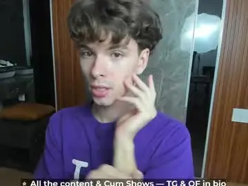 Chaturbate Free Porn Cam of calvin_loves_you