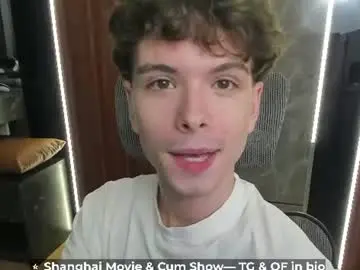 Chaturbate Free Porn Cam of calvin_loves_you