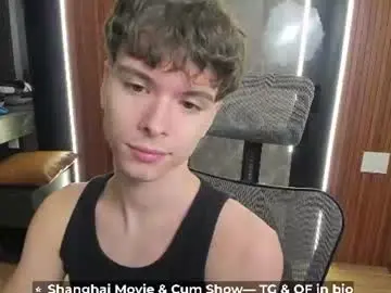 Chaturbate Free Porn Cam of calvin_loves_you