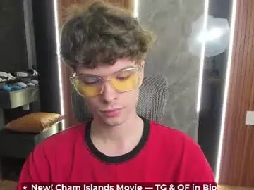 Chaturbate Live Sex Cam of calvin_loves_you