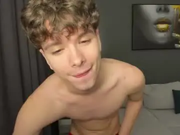 Chaturbate Live Sex Cam of calvin_loves_you