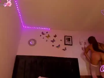 Chaturbate Sex Cam of emmie_bunny