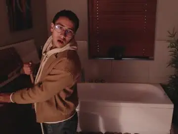 Chaturbate Adult Webcam of andyjoy_