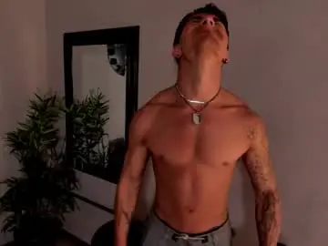 Chaturbate Best live sex cam show of andyjoy_