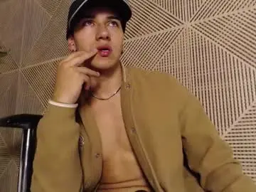 Chaturbate Live Porn of andyjoy_