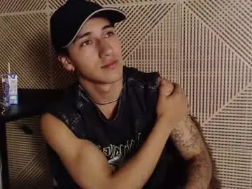 Chaturbate Sex Chat of andyjoy_