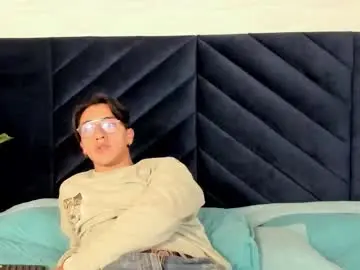 Chaturbate Adult Video Chat of andyjoy_