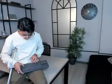 Chaturbate Best live sex cam show of andyjoy_