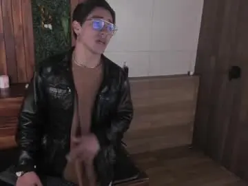 Chaturbate Adult Webcam of andyjoy_