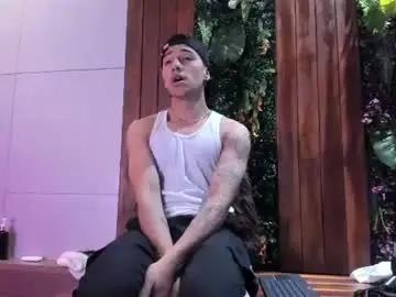 Chaturbate Adult Video Chat of andyjoy_