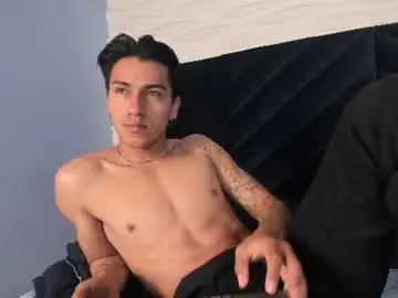Chaturbate Free Live Porn of andyjoy_