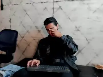 Chaturbate Sex Cam of andyjoy_