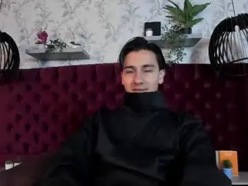 Chaturbate Watch Live Sex Cams of andyjoy_