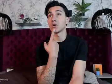 Chaturbate Watch Live Sex Cams of andyjoy_