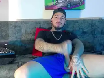 Chaturbate Live Sex Cam of julian_tattoo