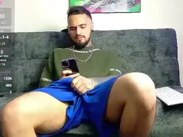 Chaturbate Sex Chat of julian_tattoo