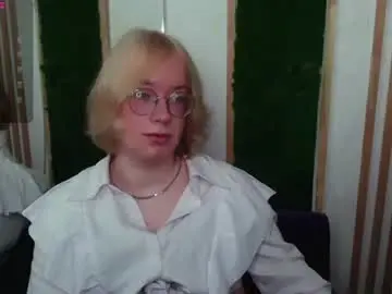Chaturbate Live Sex Cam of amanda_butlerr