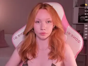 Chaturbate Live Sex Cam of honeyautumn