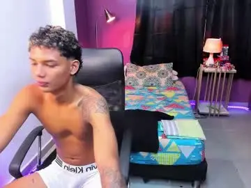 Chaturbate Live Sex Cam of snak_master1