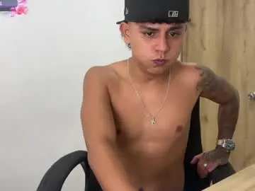 Chaturbate Adult Webcams of bob_pettersonn