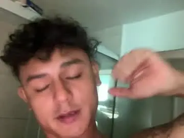 Chaturbate Live Sex Cam of bob_pettersonn