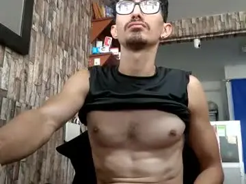 Chaturbate Live Sex Cam of jhosuamoore