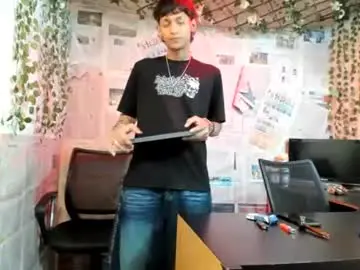 Chaturbate Live Porn of alexandluke1