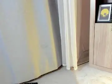 Chaturbate Watch Live Sex Cams of bloom_apple