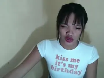 Chaturbate Live Sex of hoelyguine