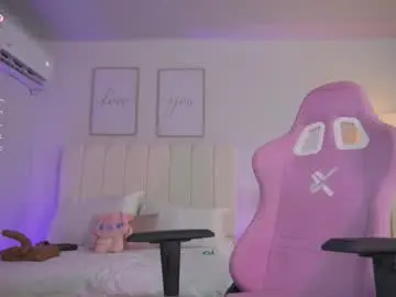 Chaturbate Watch Live Sex Cams of cristal_bunny