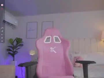 Chaturbate Watch Live Sex Cams of cristal_bunny