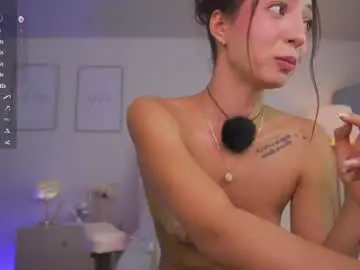 Chaturbate Sex Cam of cristal_bunny