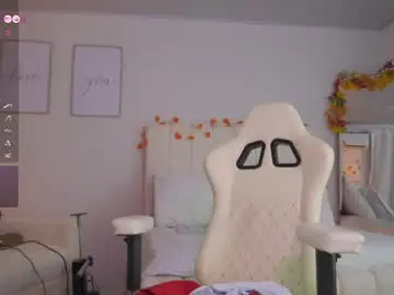 Chaturbate Watch Live Sex Cams of cristal_bunny
