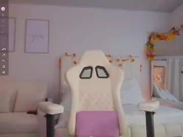 Chaturbate Nude Webcam of cristal_bunny