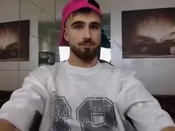 Chaturbate Live Sex Cam of kyloeast