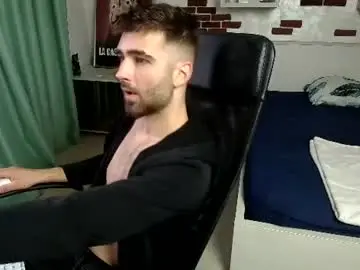 Chaturbate Live Sex Cam of kyloeast