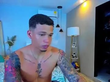 Chaturbate Live Sex Cam of hotcrew_