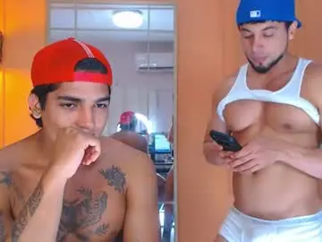 Chaturbate Free Porn Cam of hotcrew_
