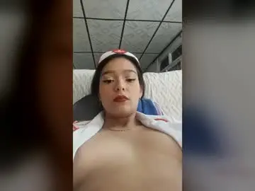 Chaturbate Adult Webcams of rooxxyy_