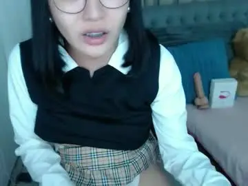 Chaturbate Live Sex Cam of zhaviahale